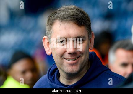 Stockport, Regno Unito. 08th maggio, 2023. Un fan di Stockport davanti alla partita della Sky Bet League 2 Stockport County vs Hartlepool United all'Edgeley Park Stadium, Stockport, Regno Unito, 8th maggio 2023 (Foto di ben Roberts/News Images) a Stockport, Regno Unito il 5/8/2023. (Foto di ben Roberts/News Images/Sipa USA) Credit: Sipa USA/Alamy Live News Foto Stock