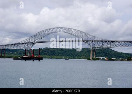 Puente de las Americas, Ponte delle Americhe, Ponte dei traghetti di Thatcher, Repubblica di Panama. Il ponte è un ponte stradale a Panama, che si estende sul Paci Foto Stock