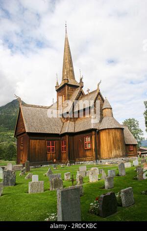 Lom antica chiesa della doga in Oppland Norvegia centrale Foto Stock