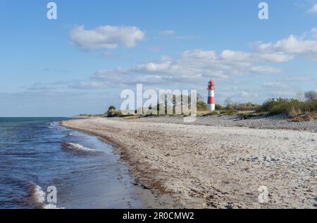 Faro di Falshöft sul Mar Baltico, Schleswig-Holstein, Germania Foto Stock