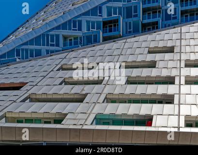 VIA 57 West Apartments rappresenta un nuovo tipo di edificio – corteggiatore – secondo l'architetto Bjarke Ingels Group. Foto Stock