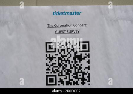 Windsor, Berkshire, Regno Unito. 8th maggio, 2023. Un codice QR Ticketmaster Coronation Guest Survey. Credit: Maureen McLean/Alamy Live News Foto Stock