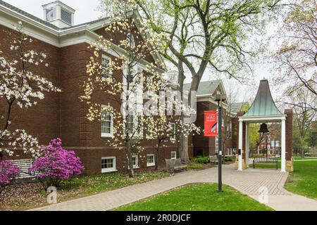 ST. PAUL, MN, USA - 6 MAGGIO 2023: Weyerhaeuser Hall al Macalester College. Foto Stock