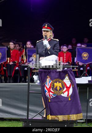 Brentwood,uk,8th,May,2023.Mrs Jennifer Tolhurst, HM Lord Lieutenant dell'Essex che dà il discorso al festival di carbonation nel credito del parco Richard Lincoln/Alamy Live News Foto Stock