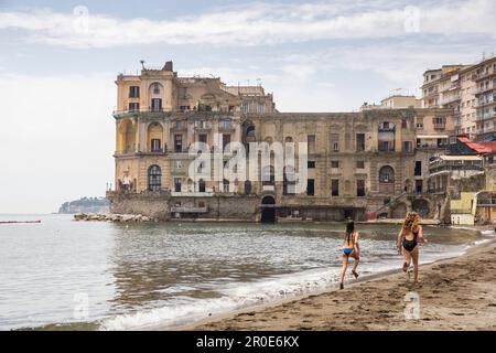 Palazzo Donn'Anna, Napoli, Italia Foto Stock