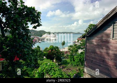 Porto con nave da crociera AIDA, St. George's, Grenada, Caraibi, America Foto Stock