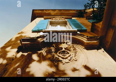 Una piccola villa, Casa Camuzzi, a Montagnola, Ticino, Svizzera Foto Stock