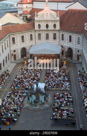 Concerto all'aperto, Brunnenhof, Residenz, ex residenza reale, Monaco, Baviera, Germania Foto Stock