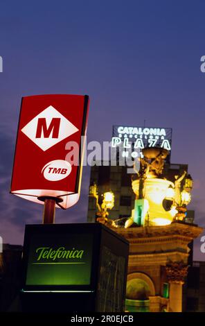 Segnale della stazione della metropolitana di Barcellona, segnale della stazione della metropolitana di Placa d´Espanya, Barcellona, Catalogna, Spagna Foto Stock