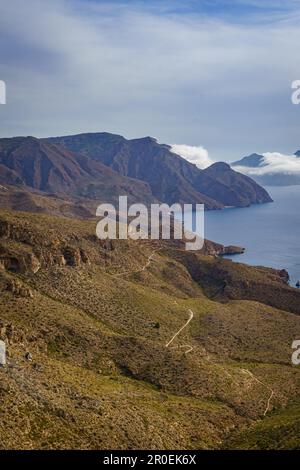 Vista sul Mar Mediterraneo, Cala Salitrona e sulla costa di Cartagena. Murcia. Spagna. Foto Stock