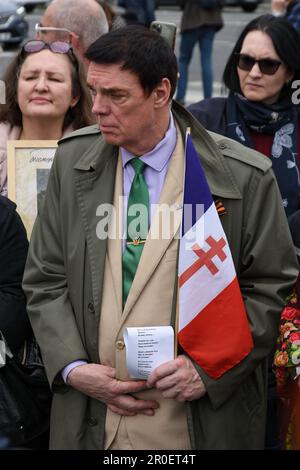La commémoration de la victoire russe sur la Place de la république à Paris perturbée par des activistes pro-ukrainien Foto Stock