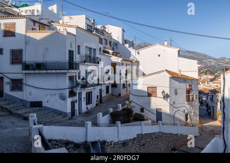 Piccola e affascinante città vecchia, labirinto di strade e scale la storia della città di Altea e dei suoi angoli più belli, Alicante, Spagna, Europa Foto Stock