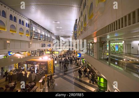 Aeroporto Internazionale di Dubai Emirati Arabi Uniti, terminal, Sheikh Rashid Terminal, duty free shopping zone Foto Stock