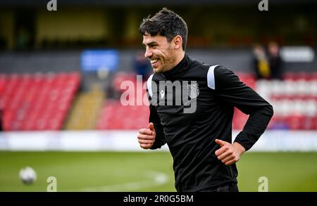 Cleethorpes, Regno Unito, 8th maggio 2023. Shaun Pearson durante la Sky Bet EFL League due partite di calcio tra Grimsby Town FC e AFC Wimbledon a Blundell Foto Stock