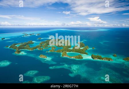 Vista Aerieal di settanta isole, Micronesia, Palau Foto Stock