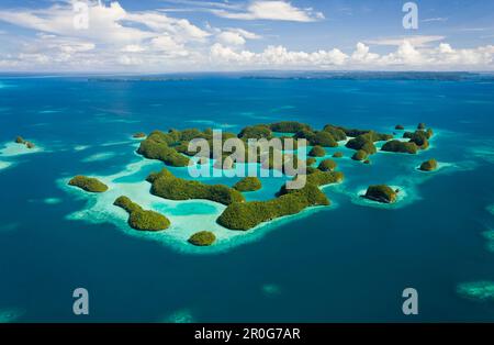 Vista Aerieal di settanta isole, Micronesia, Palau Foto Stock