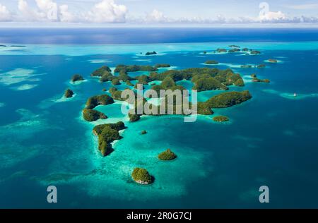 Vista Aerieal di settanta isole, Micronesia, Palau Foto Stock