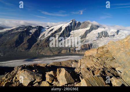 Il ghiacciaio di Pasterze, il più lungo dell'Austria, direttamente sotto il monte Grossglockner, 3798m, Parco Nazionale degli alti Tauri, Carinzia, Austria Foto Stock