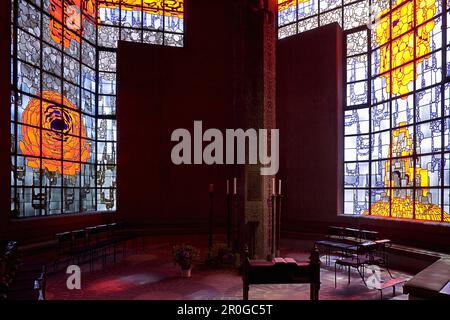 Chiesa di pellegrinaggio a Neviges, costruita nel 1968 dall'architetto Gottfried Böhm, Neviges, Bergisches Land, Renania settentrionale-Vestfalia, Germania, Europa Foto Stock