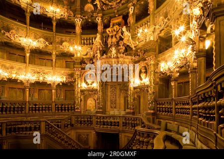 Vista interna del Teatro dell'Opera del Margravio, barocchi di opera house, Bayreuth, Baviera, Germania, Europa Foto Stock