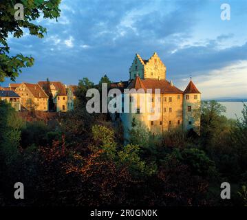 Castello di Meersburg alla luce del sole serale, Meersburg, Lago di Costanza, Baden-Württemberg, Germania, Europa Foto Stock