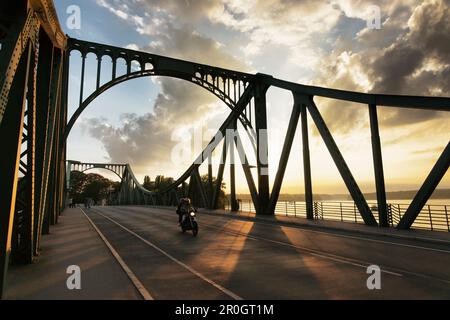 Glienicke Bridge, Jungfernsee, tra Potsdam e Berlino, Land Brandenburg, Germania Foto Stock