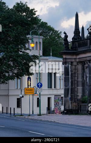 Berlino e i colonnati al Ponte Glienicke, Villa Schoeningen, Museo, Potsdam, Land Brandeburgo, Germania Foto Stock