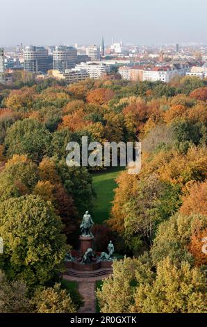 Tiergarten in autunno, Bismarck Memorial, Berlin Moabit, Berlin Center, Berlino, Germania, Europa Foto Stock