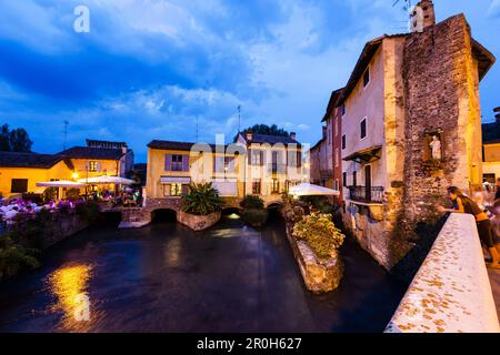 Borghetto all'imbrunire, Valeggio sul Mincio, Veneto, Italia Foto Stock