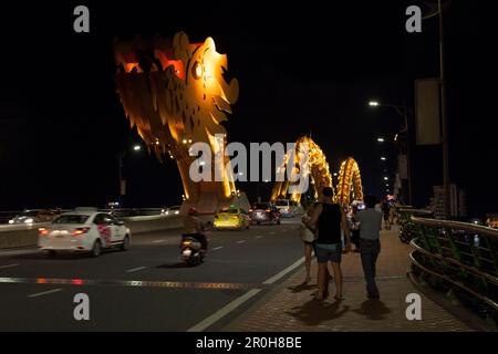 Da Nang, Vietnam - 20 2018 agosto: Il Ponte del Drago (vietnamita: Cầu Rồng) è un ponte sul fiume han. Il ponte è stato progettato e costruito negli anni 's. Foto Stock