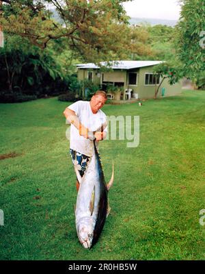 USA, Hawaii, Big Island, sollevamento di un tonno albacora, Kealakekua Bay Foto Stock