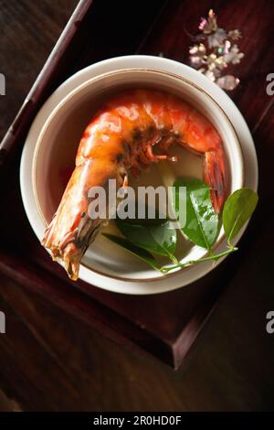 VIETNAM, Hue, un piatto chiamato Shrimp con cinque gusti servito da Boi Tran a casa sua a Hue Foto Stock