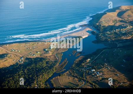 Paesaggio della Costa Selvaggia, Mbotyi, cappuccio Orientale, Sud Africa Foto Stock