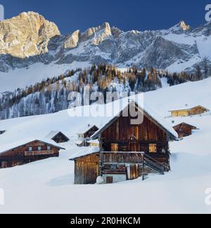 Rifugi di montagna su Neustadlalm, Dachstein, Stiria, Austria Foto Stock