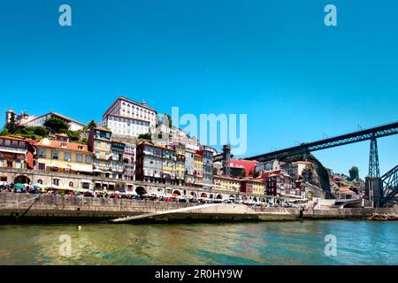 Ponte sul fiume Duoro, Ponte Dom Luis i e la città vecchia di Ribeira, Porto, Portogallo Foto Stock