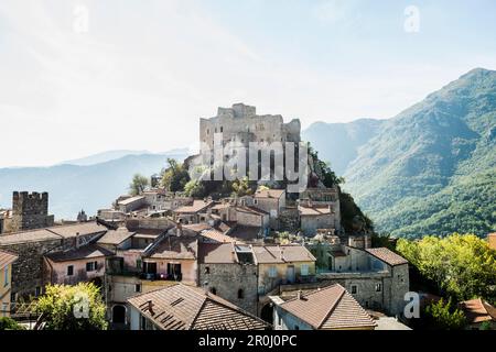 Castelvecchio di Rocca Barbena, provincia di Savona, Riviera Ligure, Liguria, Italia Foto Stock