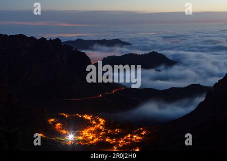 Vista da Roque Nublo a sud, mare di nuvole, Parque Rural del Nublo, riserva naturale, Riserva della Biosfera UNESCO, vicino a Tejeda, Gran Canaria, Cana Foto Stock