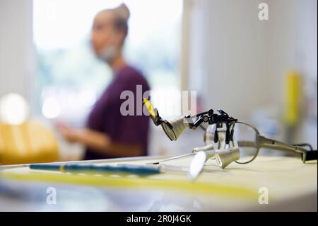 Strumenti dentistici in chirurgia dentale, Friburgo in Breisgau, Foresta Nera, Baden-Wuerttemberg, Germania Foto Stock