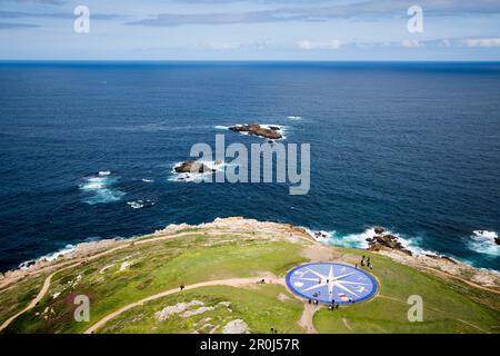 La Rosetta rosa bussola raffigurante diverse persone celtiche viste dalla Torre di Ercole, Corunna (la Coruna), Galizia, Spagna Foto Stock