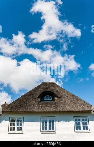 Casa sul tetto di paglia, Keitum, Sylt, Schleswig-Holstein, Germania Foto Stock