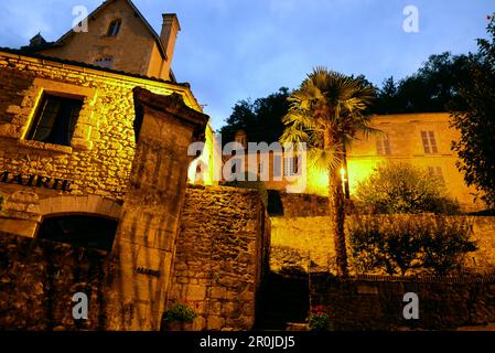 Beynac-et-Cazenac nella valle della Dordogna nella luce della sera, Perigord, Dordogne, Aquitaine, West-France, Francia Foto Stock