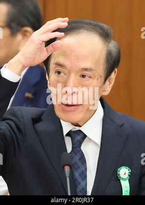 Tokyo, Giappone. 9th maggio, 2023. Il governatore della Banca del Giappone Kazuo Ueda risponde a una domanda alla sessione del comitato finanziario della Camera bassa alla Dieta Nazionale di Tokyo martedì 9 maggio 2023. (Foto di Yoshio Tsunoda/AFLO) Foto Stock