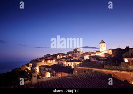 Capoliveri alla luce della sera, Elba, Toscana, Italia Foto Stock