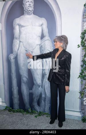 New York, Stati Uniti. 08th maggio, 2023. NEW YORK, NEW YORK - MAGGIO 08: Jane fonda partecipa alla prima di 'Book Club: The Next Chapter' all'AMC Lincoln Square Theater il 08 Maggio 2023 a New York City. Credit: Ron Adar/Alamy Live News Foto Stock