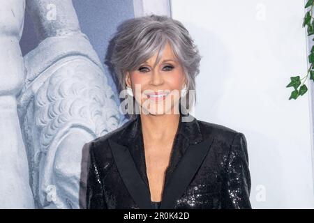 New York, Stati Uniti. 08th maggio, 2023. NEW YORK, NEW YORK - MAGGIO 08: Jane fonda partecipa alla prima di 'Book Club: The Next Chapter' all'AMC Lincoln Square Theater il 08 Maggio 2023 a New York City. Credit: Ron Adar/Alamy Live News Foto Stock