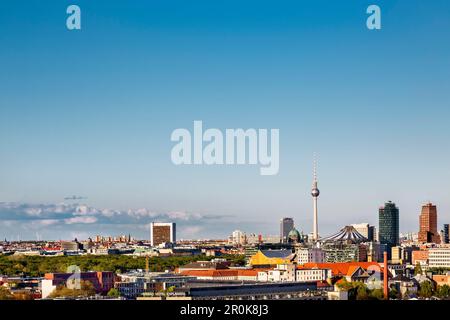 Vista verso la Potsdamer Platz e la torre della TV, Berlino, Germay Foto Stock