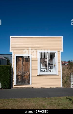 Vecchio negozio di legno, Middlemarch, Maniototo, Otago, Isola del Sud, Nuova Zelanda Foto Stock