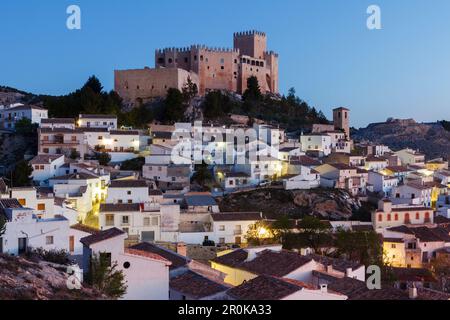 Castillo de Velez-Blanco, Castillo de los Fajardos, castello, 16th. Secolo, rinascimento, Velez-Blanco, pueblo blanco, villaggio bianco, Provincia di Almeria, Foto Stock