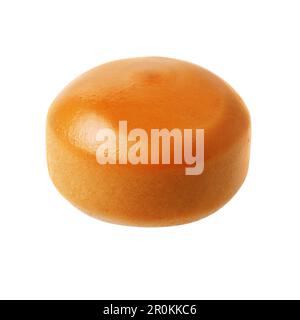 Caramello caramello toffee primo piano isolato su sfondo bianco. Foto Stock