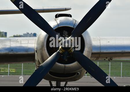 Douglas DC3 C47 Old Airplane elica lucidata Foto Stock